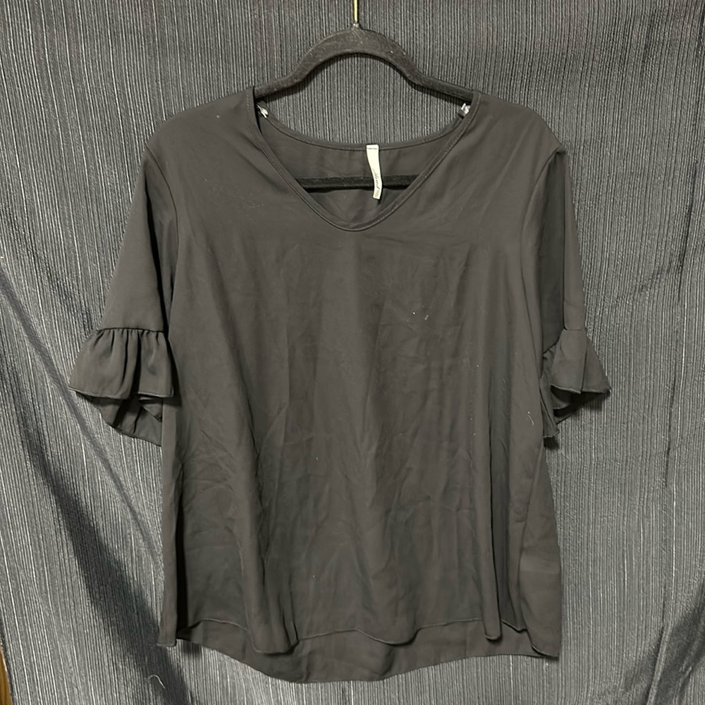Hesed brand / Black‎ sheer top / Size M / S-32